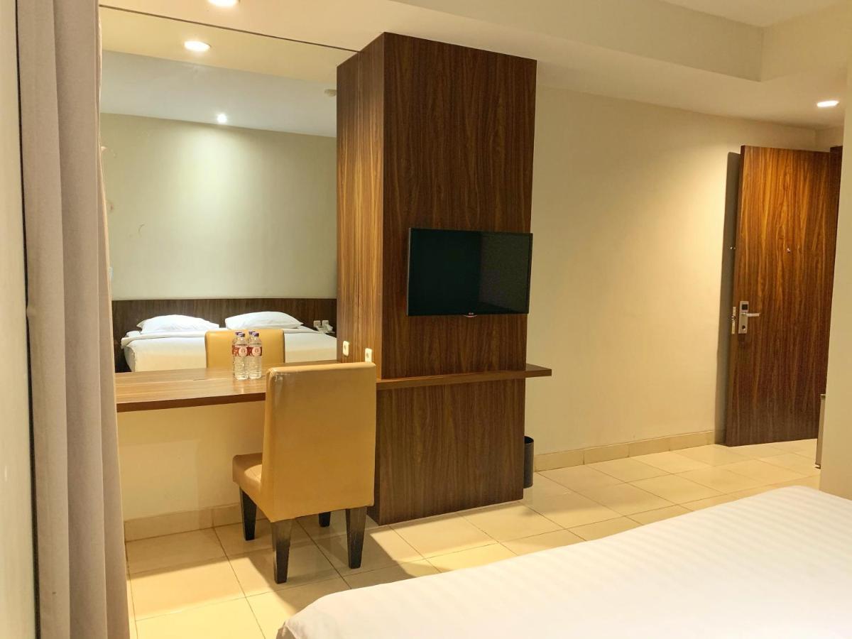 Ameera Hotel Pekanbaru Eksteriør bilde