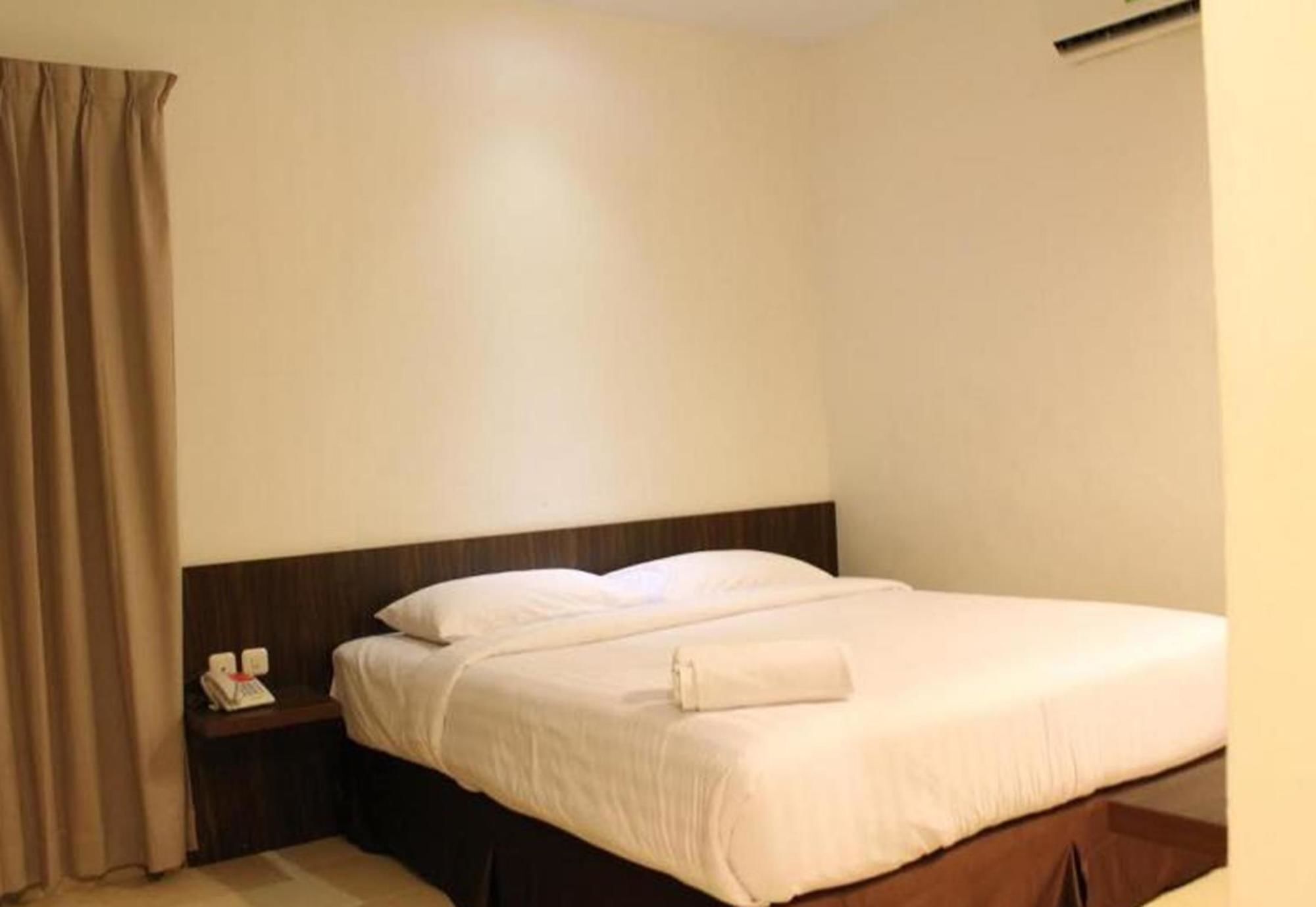 Ameera Hotel Pekanbaru Eksteriør bilde